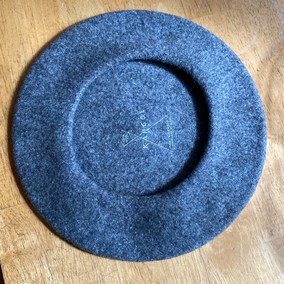 Kangol 100% wool made in England beret  pre-owned - Picture 5 of 6